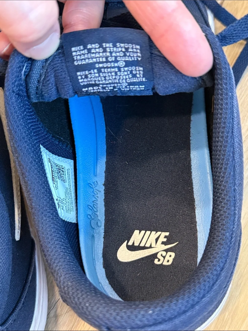 Men's Nike SB Canvas Low-Top Sneakers